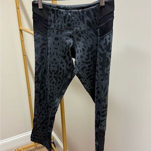 Black Lululemon Leopard Print Leggings